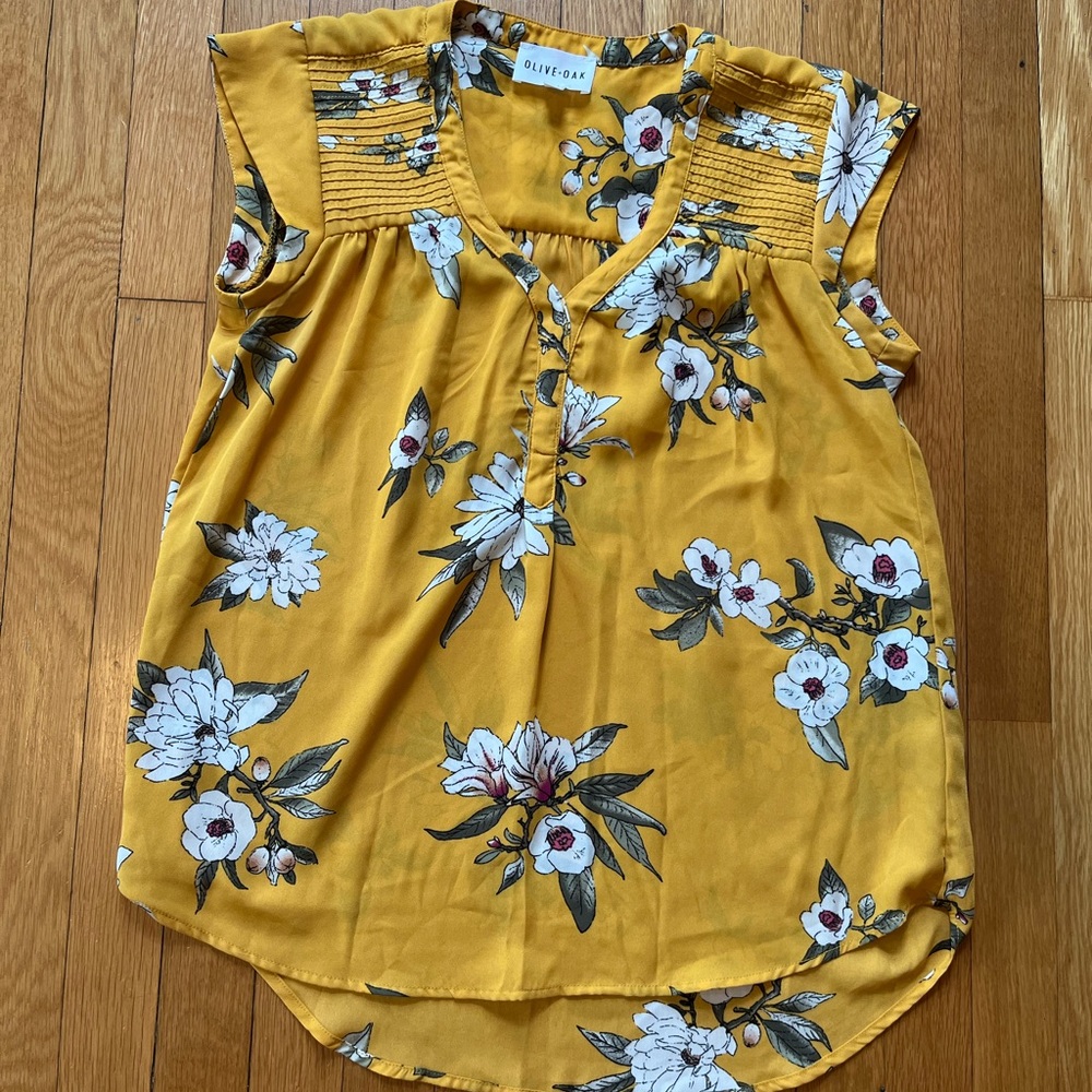 Women’s blouse